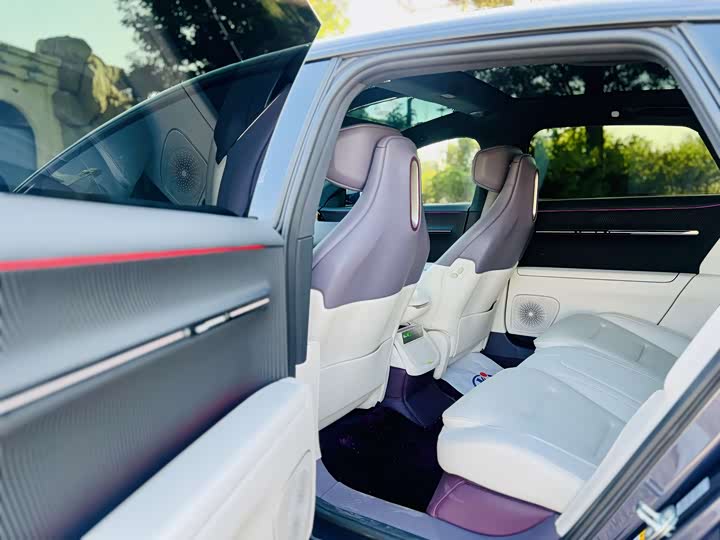 Фото 6 - Avatr 12