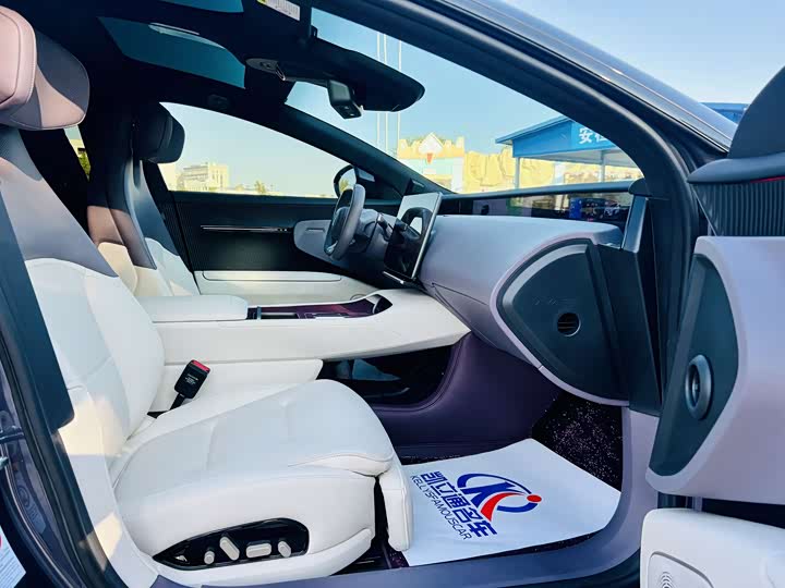 Фото 8 - Avatr 12