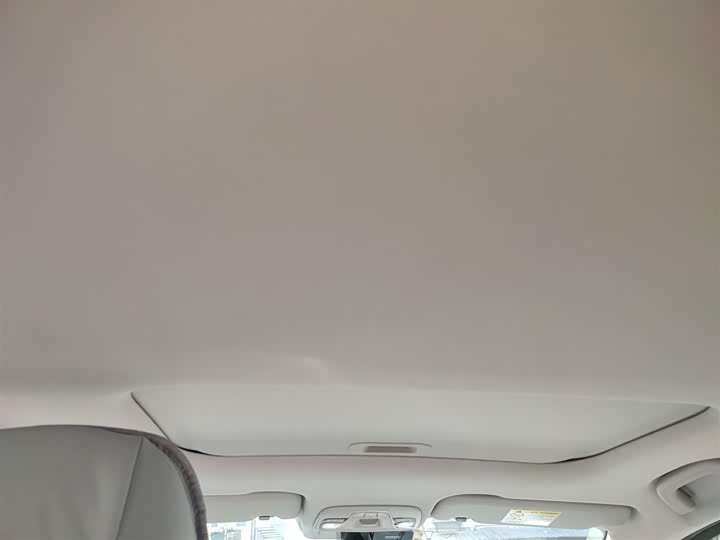 Фото 9 - Geely Vision X3