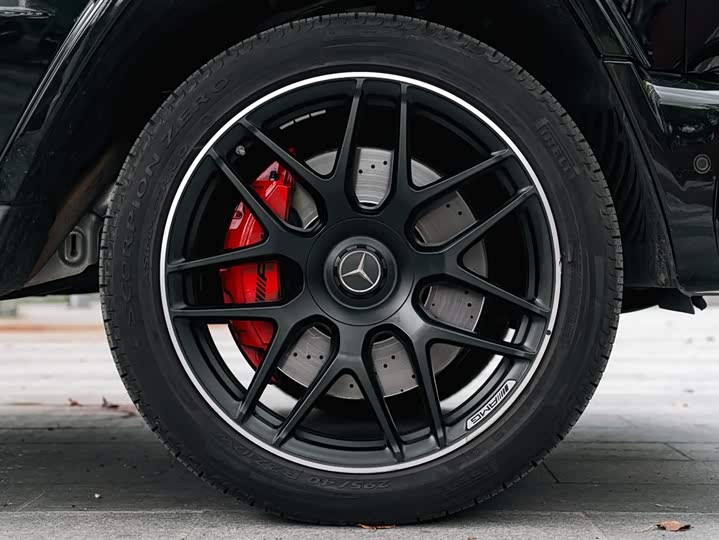 Фото 13 - Mercedes-Benz G-Class AMG