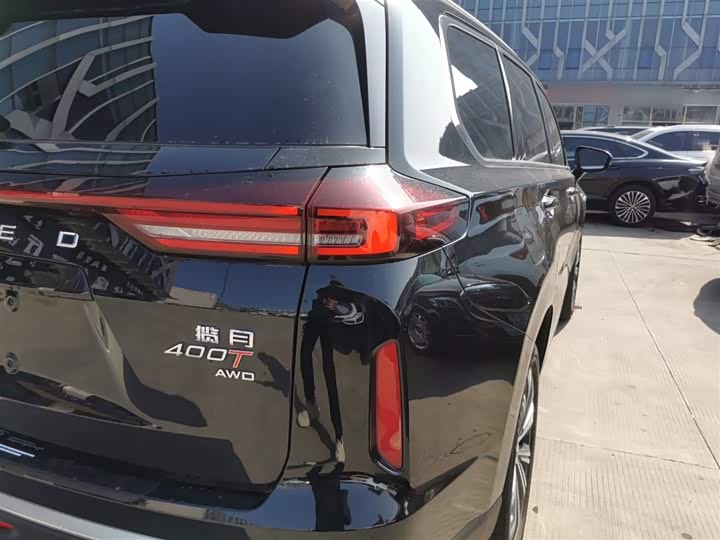 Фото 10 - Exeed VX