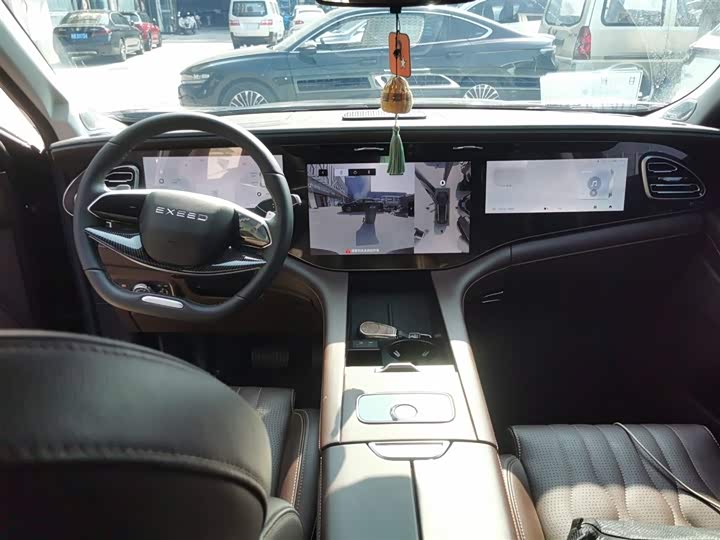 Фото 13 - Exeed VX