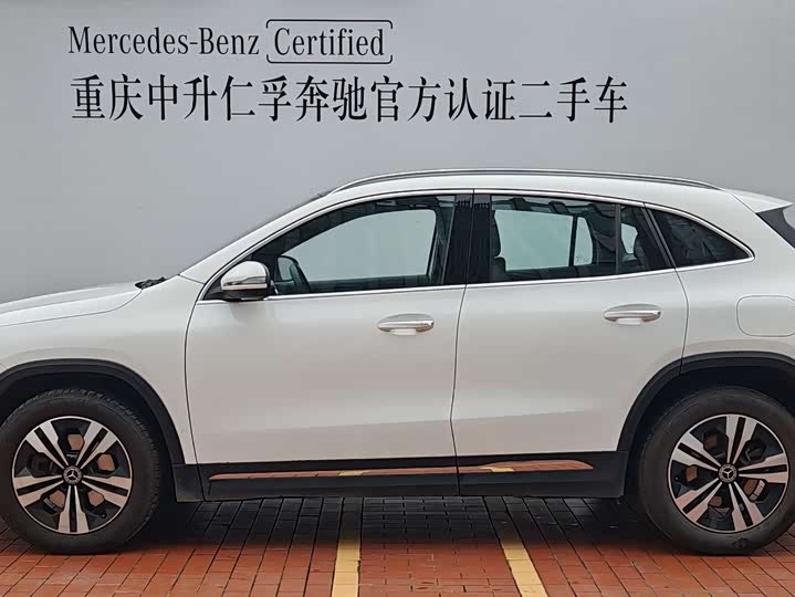 Фото 4 - Mercedes-Benz GLA-Class