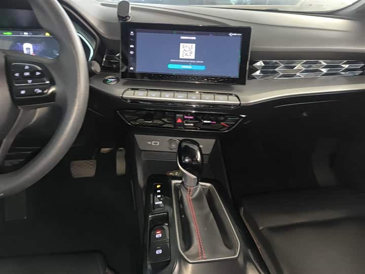 Фото 13 - MG Motor 5