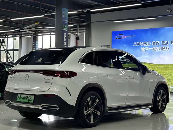 Фото 3 - Mercedes-Benz EQE SUV