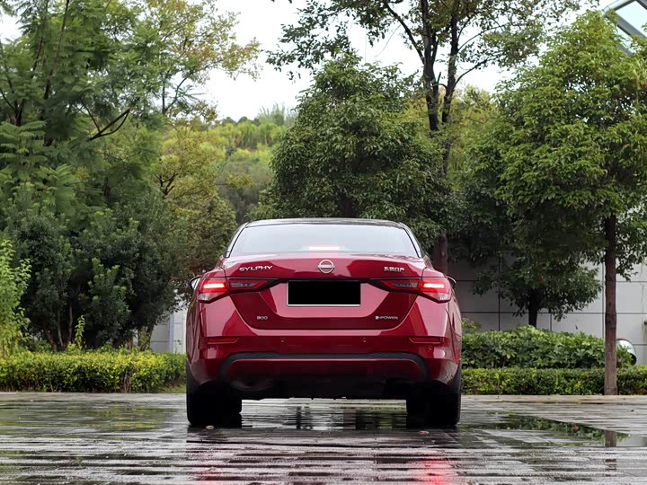 Фото 5 - Nissan Sylphy