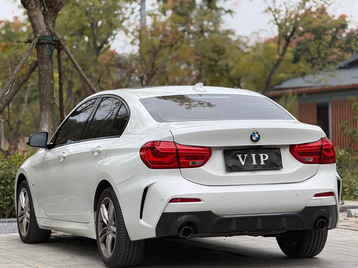 Фото 4 - BMW 1 Series