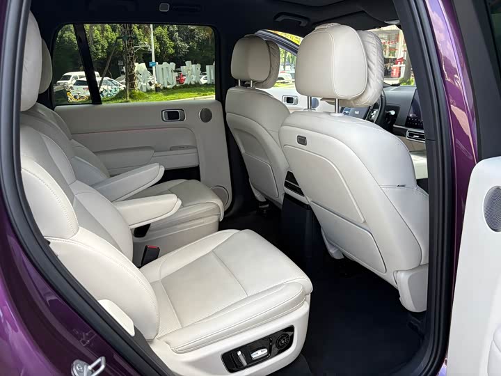 Фото 7 - LiXiang L9