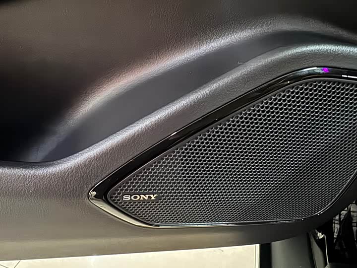 Фото 10 - Mazda EZ-6