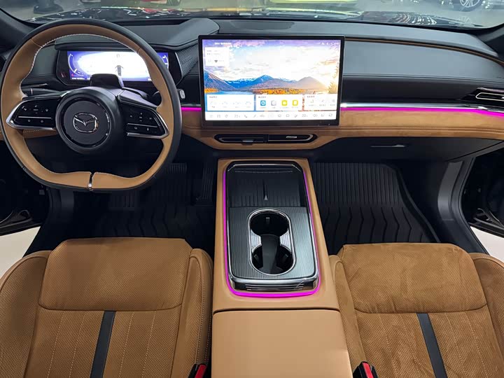 Фото 7 - Mazda EZ-6