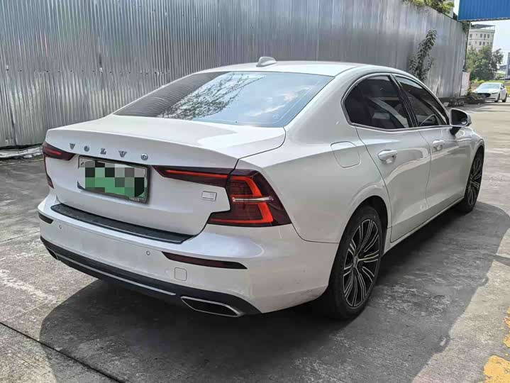 Фото 6 - Volvo S60 Hybrid