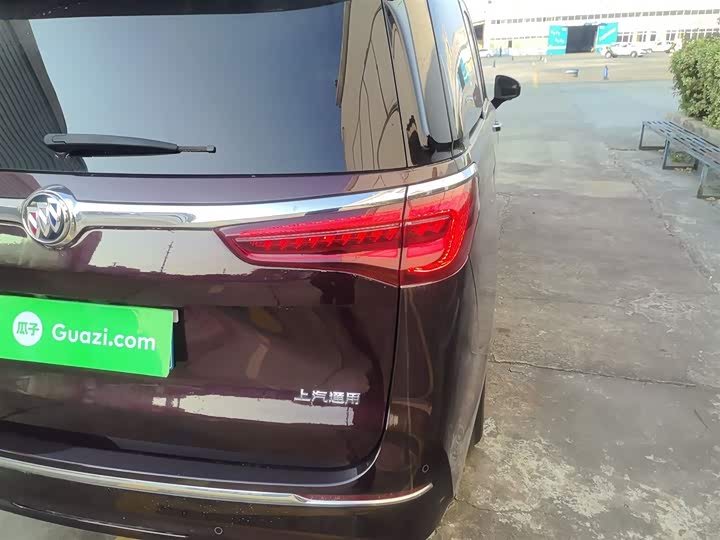 Фото 8 - Buick GL8 ES