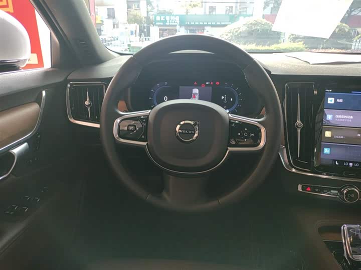 Фото 11 - Volvo S90