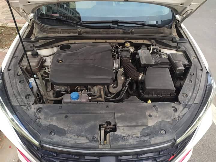 Фото 11 - Changan Eado Plus