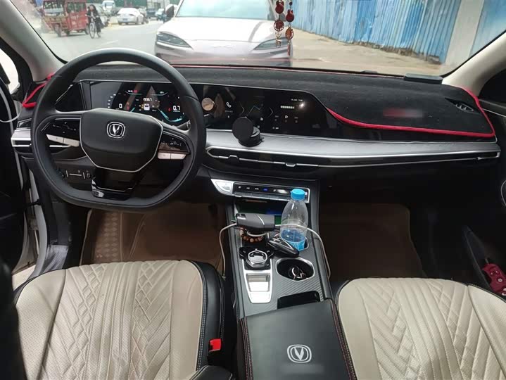 Фото 13 - Changan Eado Plus