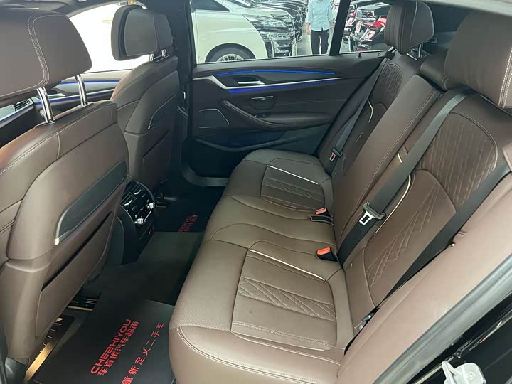 Фото 10 - BMW 5 Series