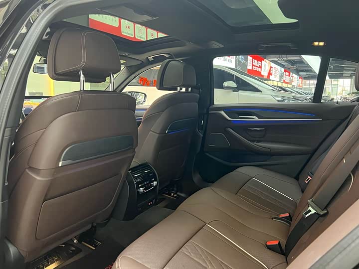 Фото 11 - BMW 5 Series