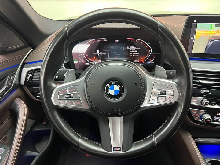 Фото 14 - BMW 5 Series