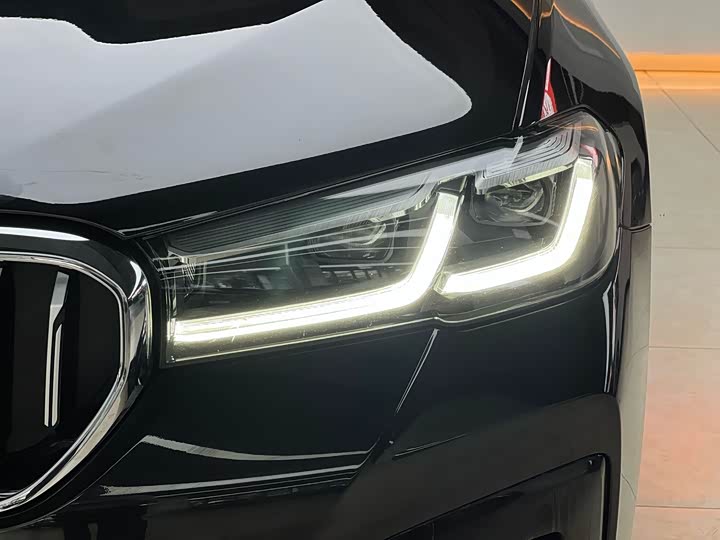 Фото 17 - BMW 5 Series