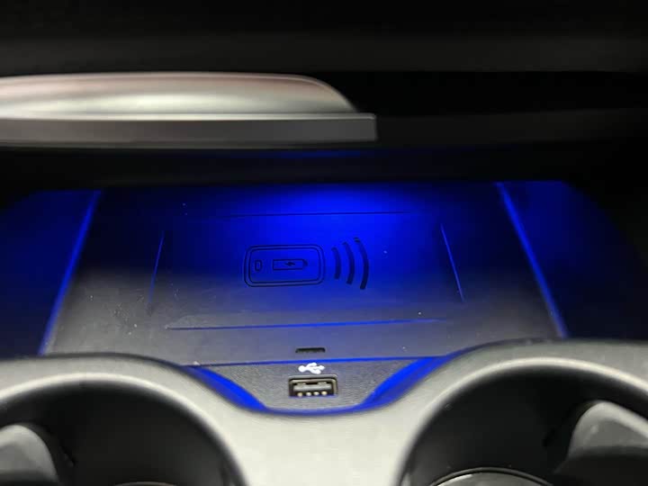 Фото 23 - BMW 5 Series