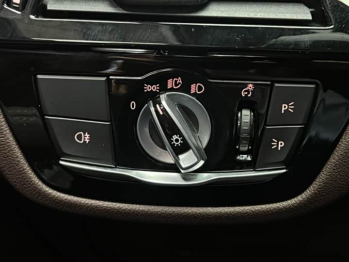 Фото 24 - BMW 5 Series