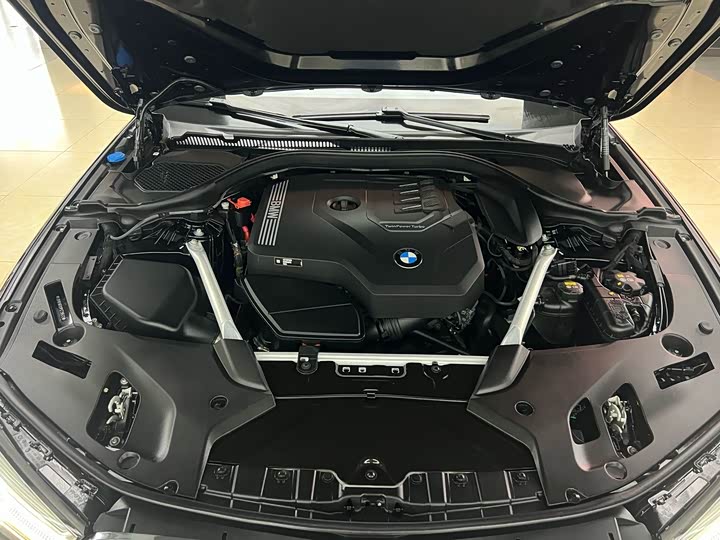 Фото 30 - BMW 5 Series