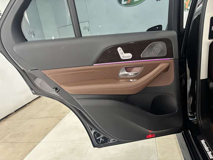 Фото 22 - Mercedes-Benz GLE-Class