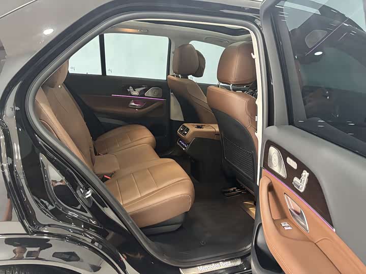 Фото 25 - Mercedes-Benz GLE-Class