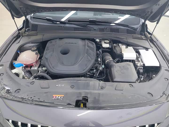 Фото 10 - Geely Preface