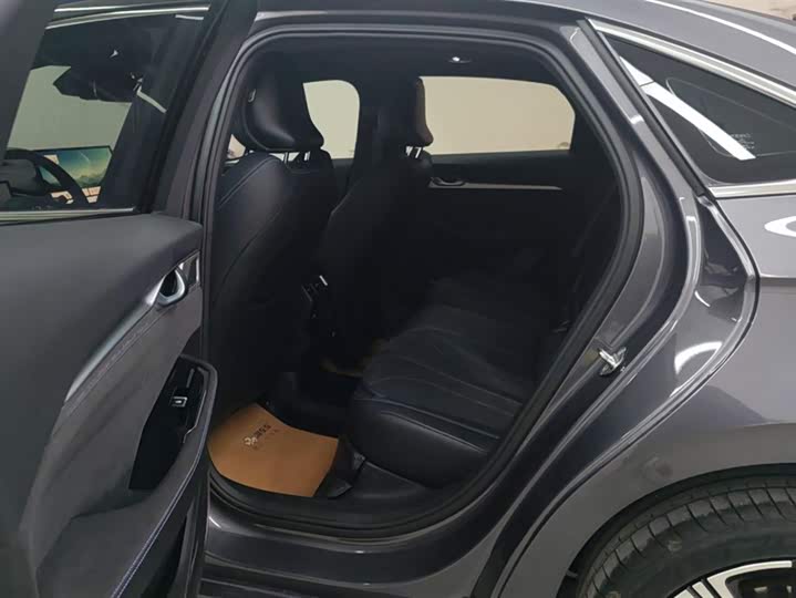 Фото 11 - Geely Preface