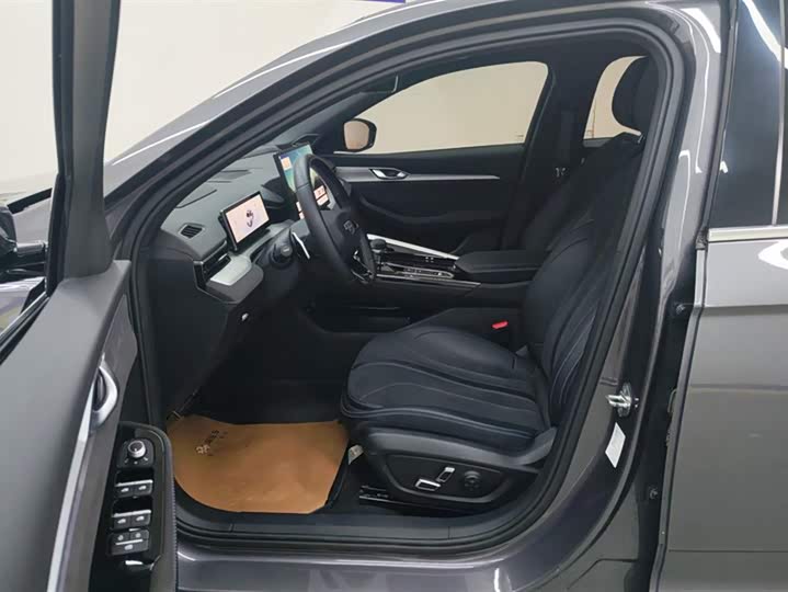 Фото 9 - Geely Preface