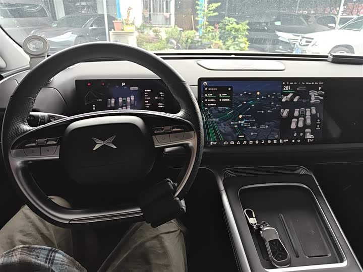 Фото 10 - XPeng G9