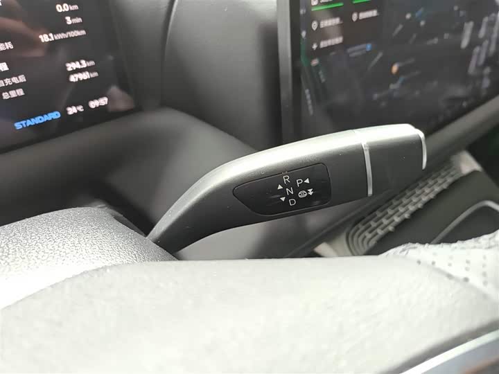 Фото 14 - XPeng G9