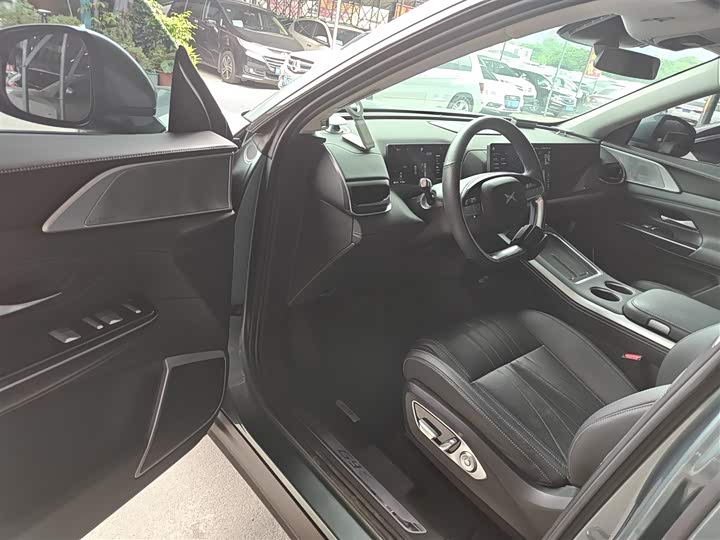 Фото 16 - XPeng G9