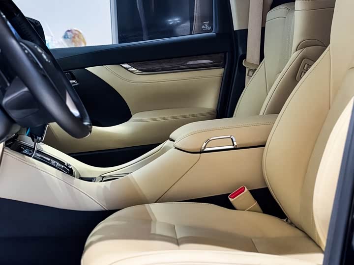 Фото 8 - Toyota Vellfire