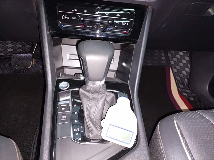 Фото 14 - Volkswagen Tiguan L Pro