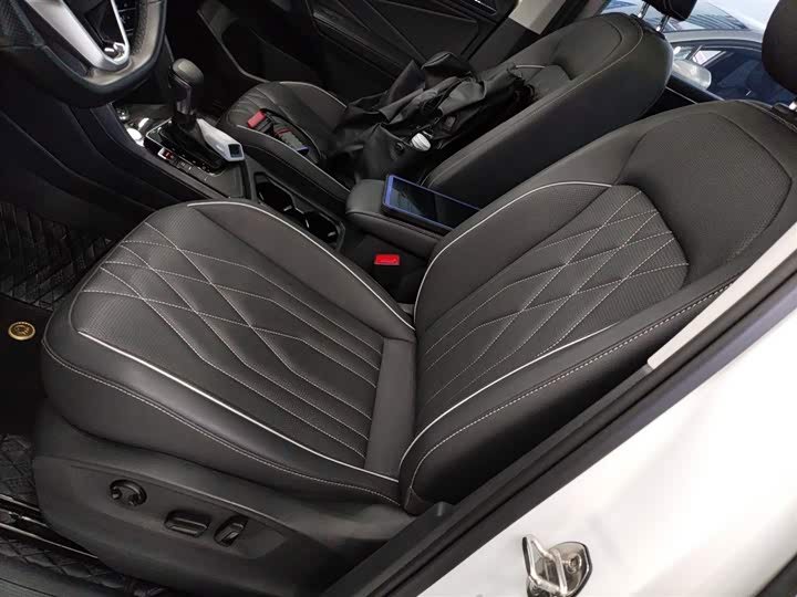 Фото 15 - Volkswagen Tiguan L Pro