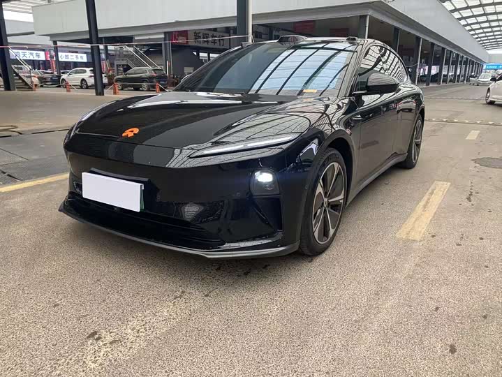 Фото 1 - Nio ET5T