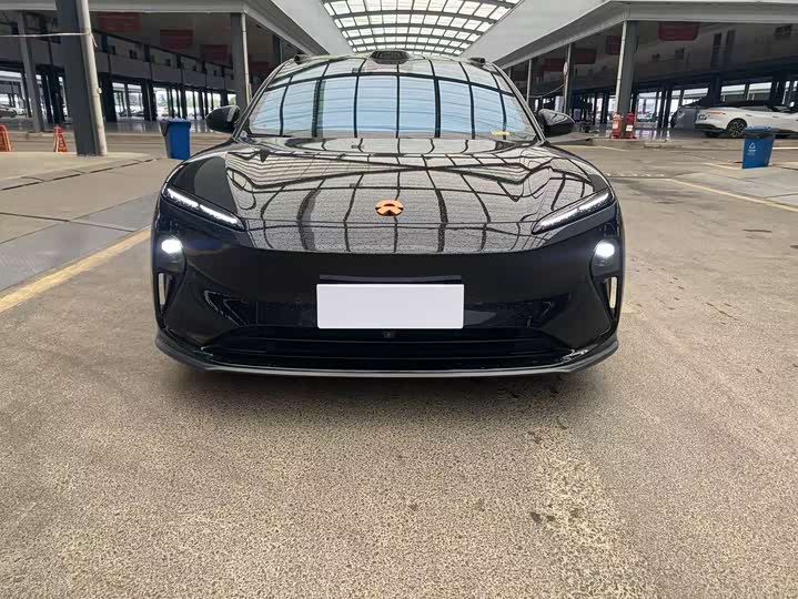 Фото 2 - Nio ET5T