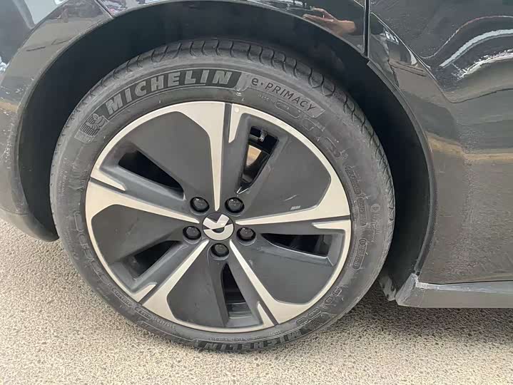 Фото 6 - Nio ET5T