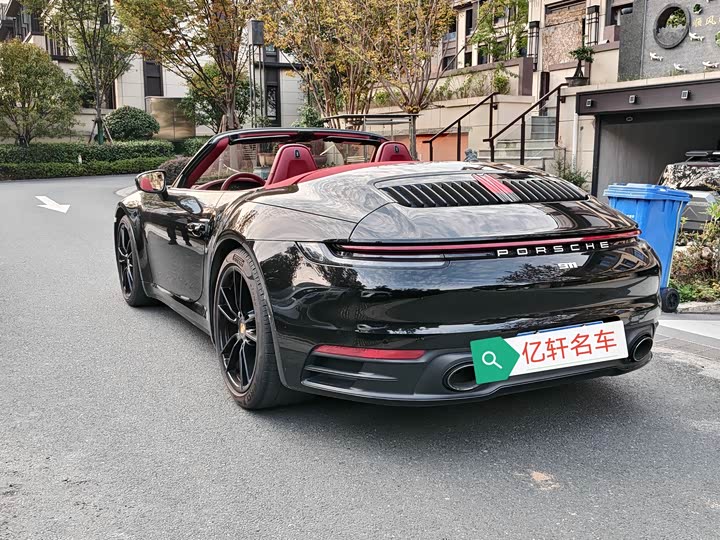 Фото 3 - Porsche 911