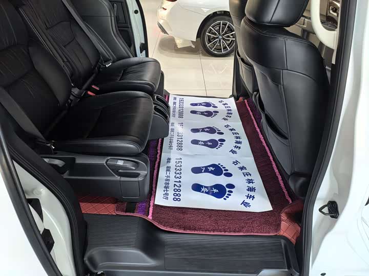 Фото 10 - Honda Odyssey