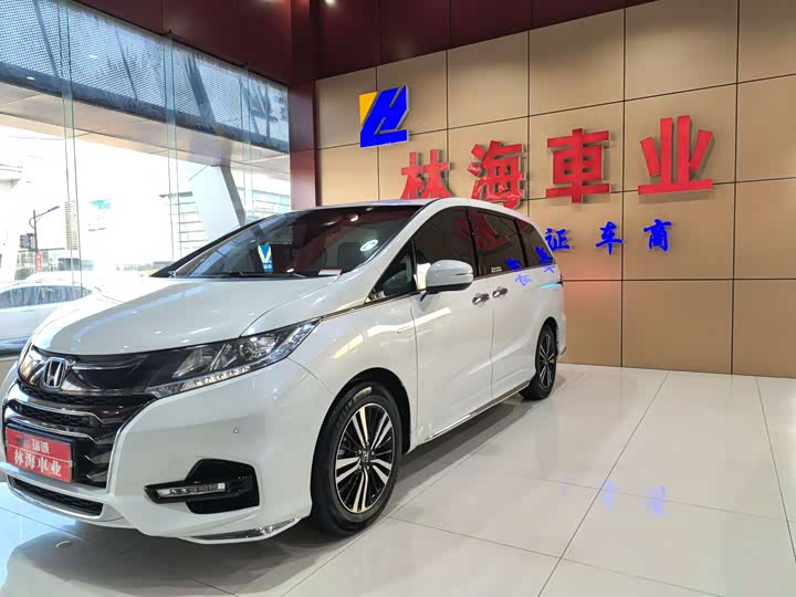 Фото 2 - Honda Odyssey