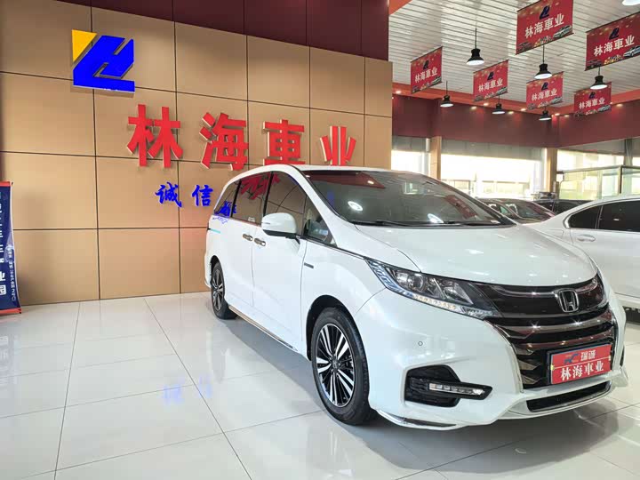 Фото 3 - Honda Odyssey