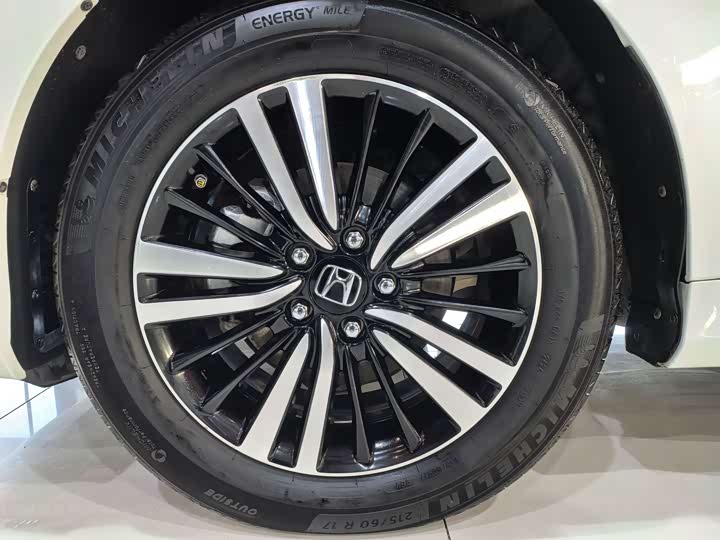 Фото 4 - Honda Odyssey