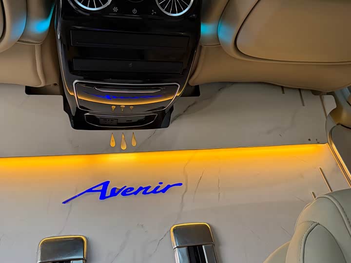 Фото 16 - Buick GL8 ES