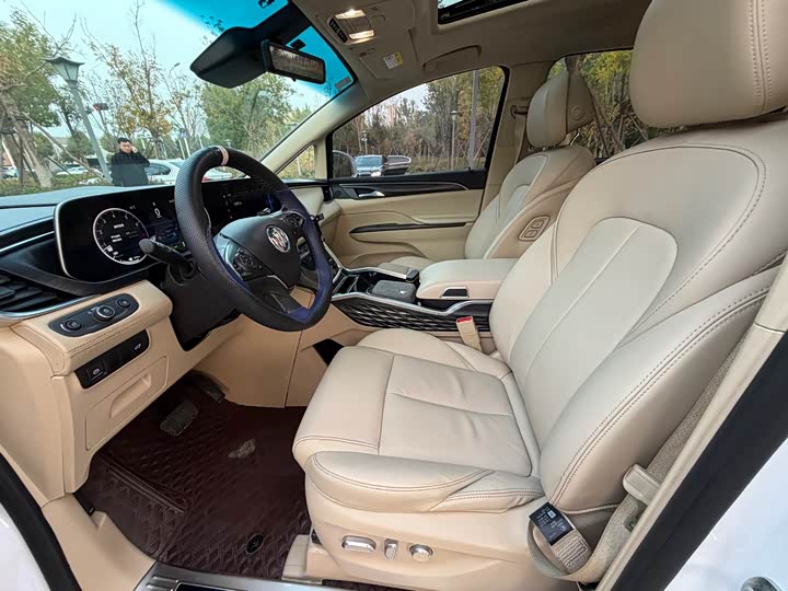 Фото 6 - Buick GL8 ES