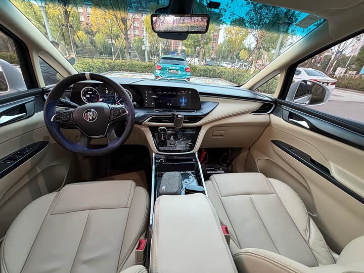 Фото 8 - Buick GL8 ES