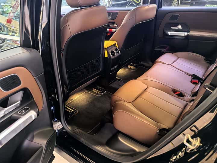 Фото 13 - Mercedes-Benz EQB