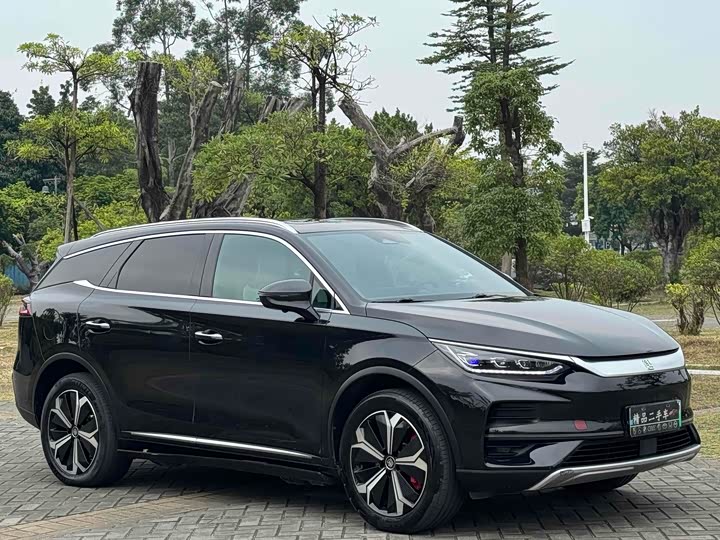 Фото 3 - BYD Tang Hybrid/EV
